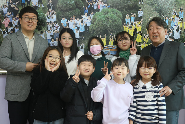 [사진] 이천 대월초등학교, 2년에 걸쳐 학생들 손으로 만든 새로운 교가 탄생.jpg